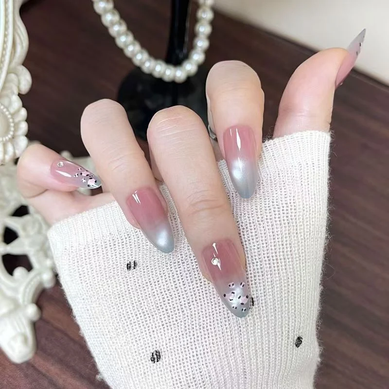 Dekoratives florales Nagelkunst-Set