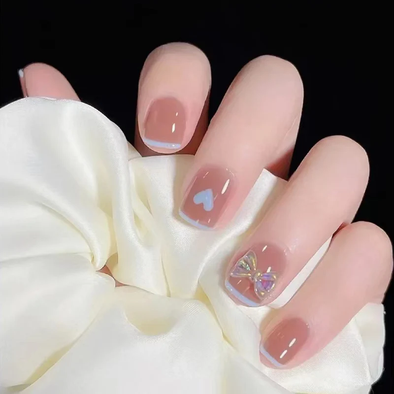 Dekorative Nagelkunst