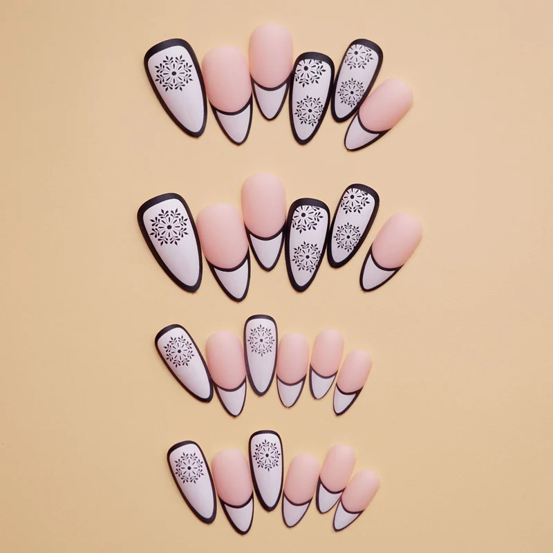 Künstlerisches Stiletto Press-On Nageldesign