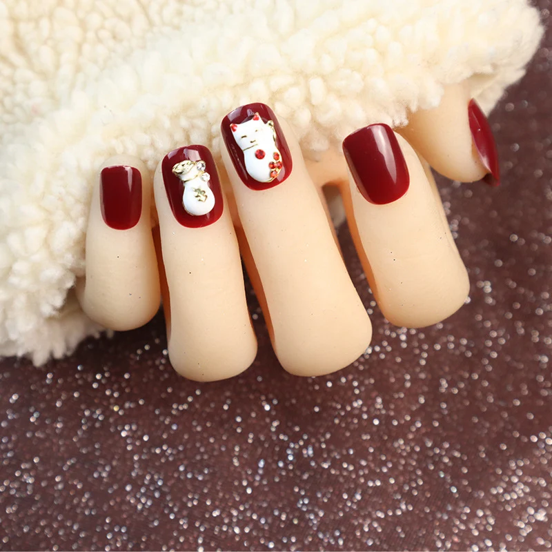 Künstlerisches Press-On-Nagelset mit floralem Kunstwerk