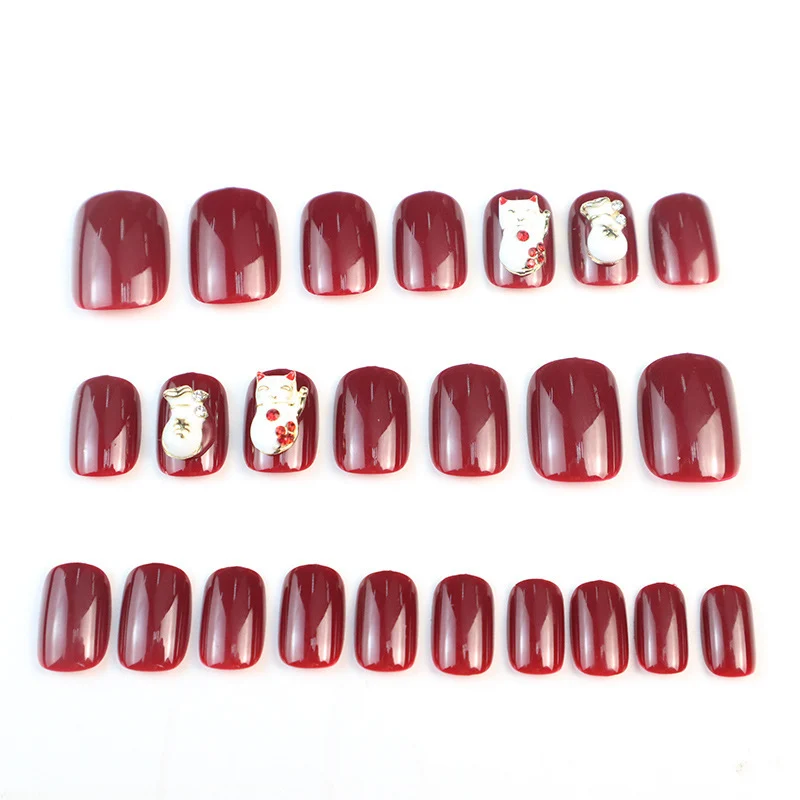 Künstlerisches Press-On-Nagelset mit floralem Kunstwerk