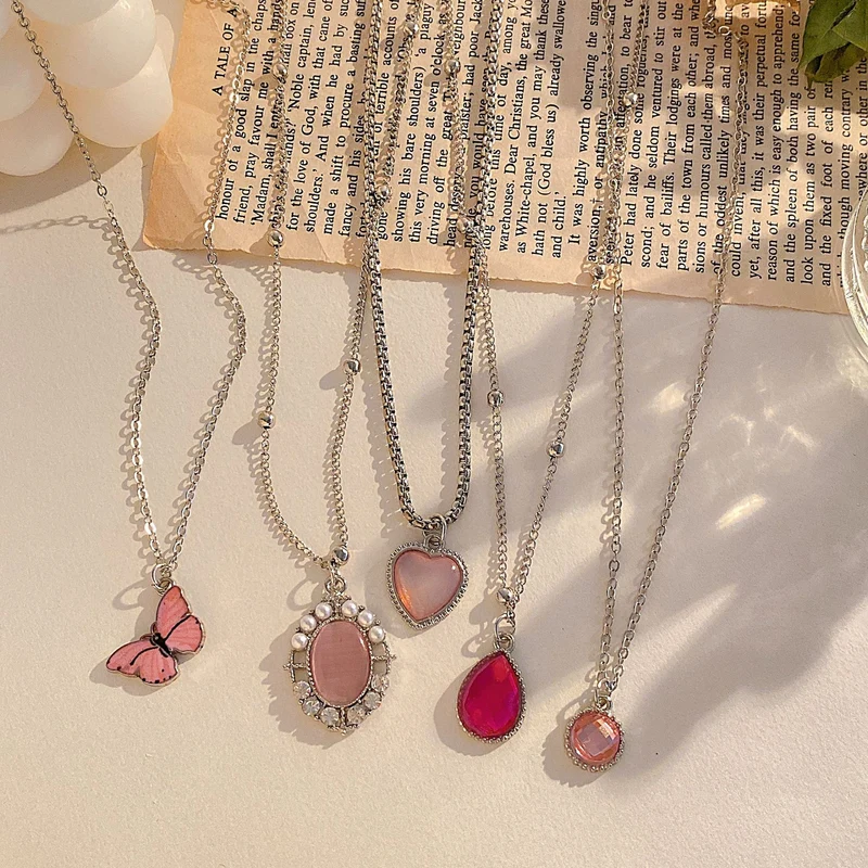 Charmantes Anhänger-Neklace-Set Brehn