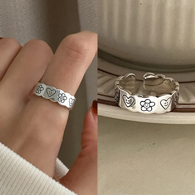Verstellbarer Silberner Blumenmuster Ring Brehn