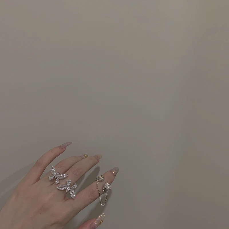 Elegante von Schmetterlingen inspirierte verstellbare Ring Brehn