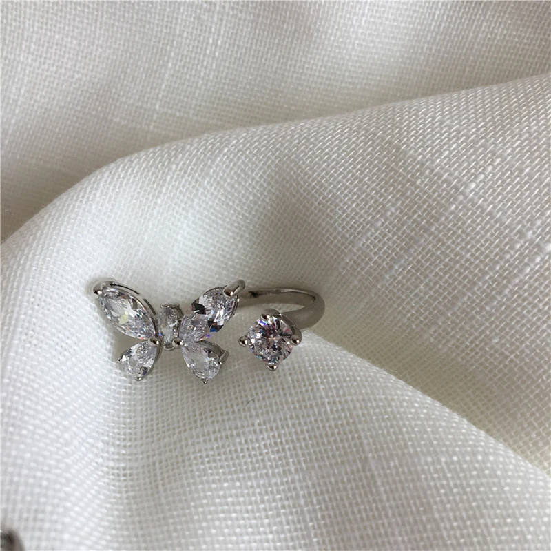 Elegante von Schmetterlingen inspirierte verstellbare Ring Brehn