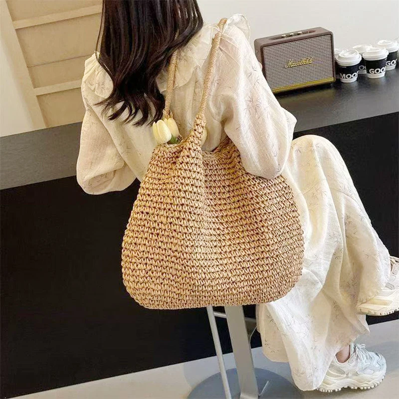 Handtasche aus handgefertigten Naturmaterialien mit robustem Design Skanto