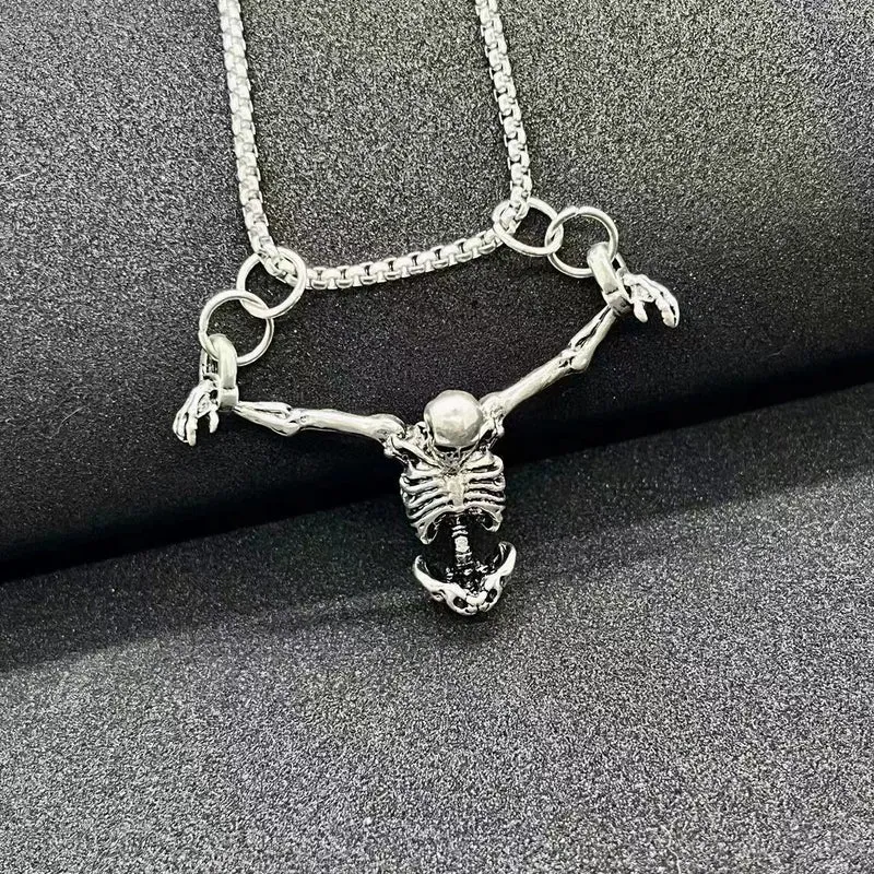 Skeleton Anhänger Halskette Brehn