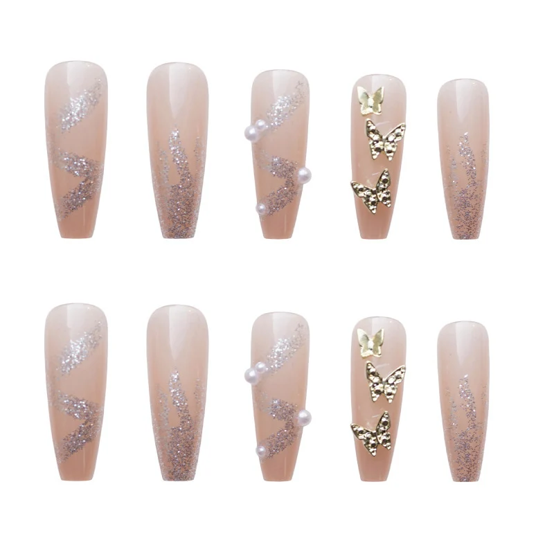 Künstlerisches Press-On-Nageldesign-Set mit Schmetterlingsakzenten