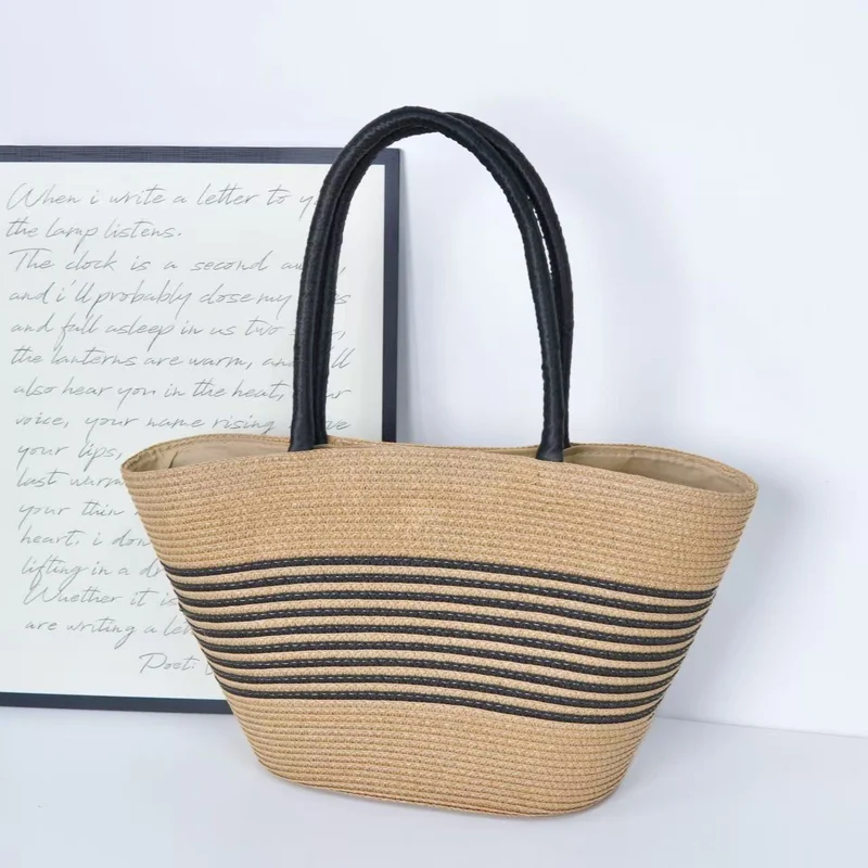 Strandtasche mit elegantem Streifenmuster und robusten Griffen Skanto