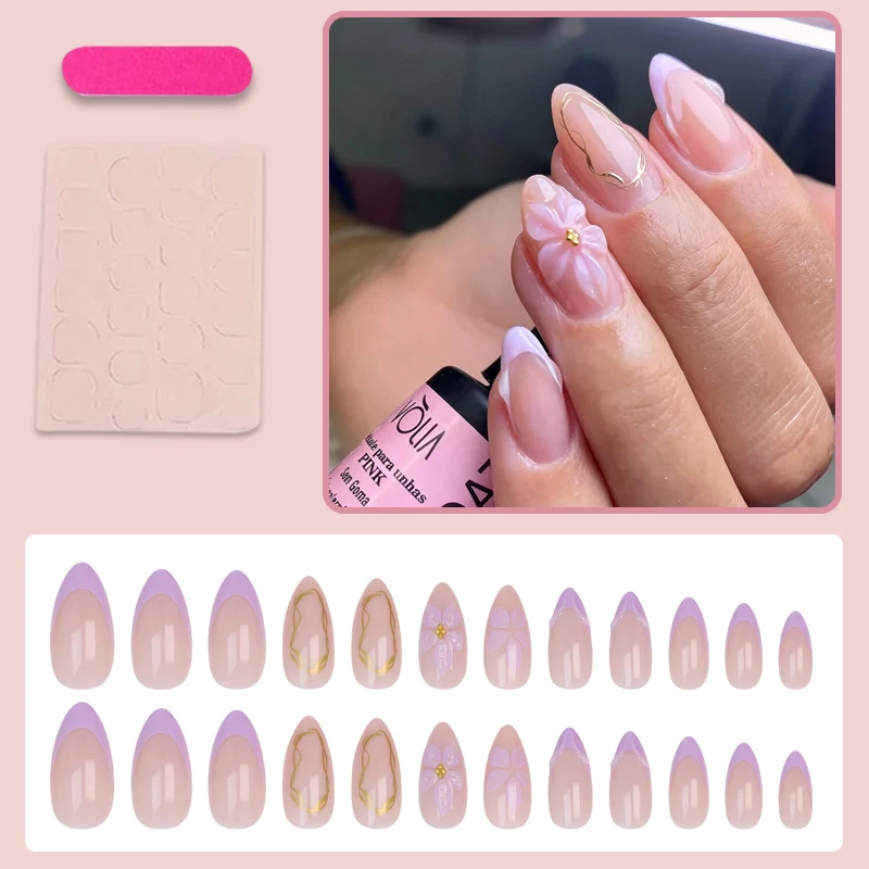 Kunstnagelset mit zarten floralen Verzierungen und elegantem Glanz Brehn