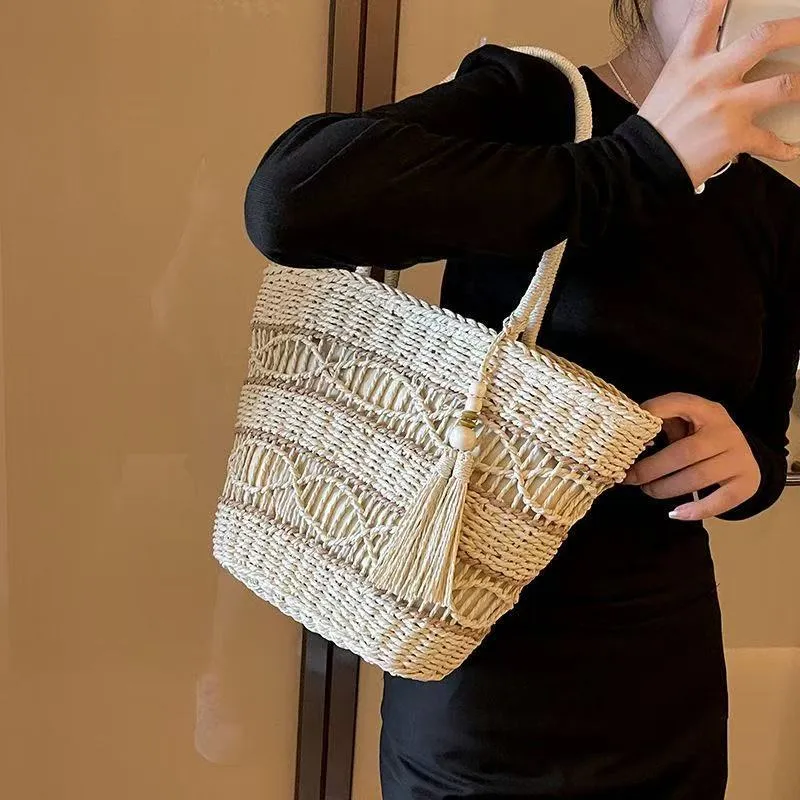 Handtasche mit geflochtenen Details Skanto