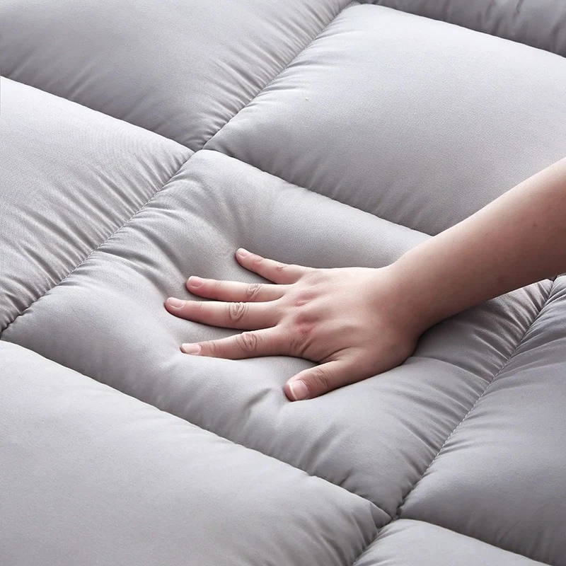 Ultimative kühlende Matratzenauflage – Premium gesteppter Pillow Top, luxuriös flauschig und ultra-atmungsaktiv mit sicherem 14-18 tiefem Taschenbezug – Verbesserter Schlafkomfort, 1 Stk. | Skanto
