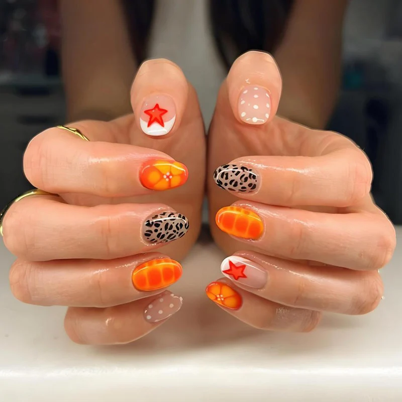 Kunstnagelset mit Trendigen Tier- und Farbmuster Brehn
