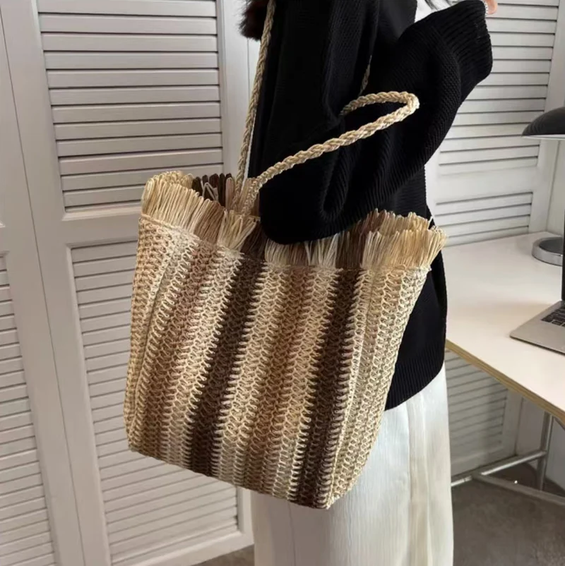 Geflochtene Strandtasche mit Fransen-Details Skanto
