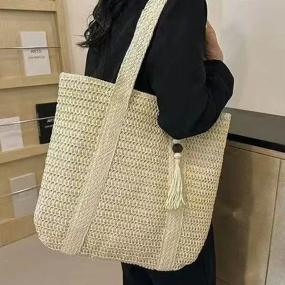 Geflochtene Strandtasche mit Fransen-Detail Skanto