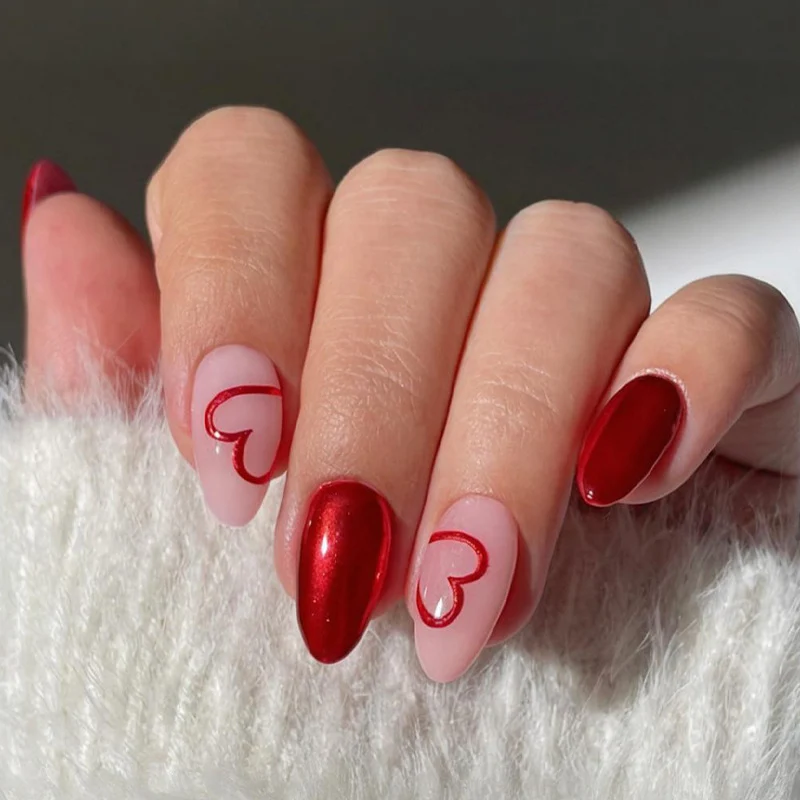 Kunstnagelset mit romantischen Herzdesigns Brehn