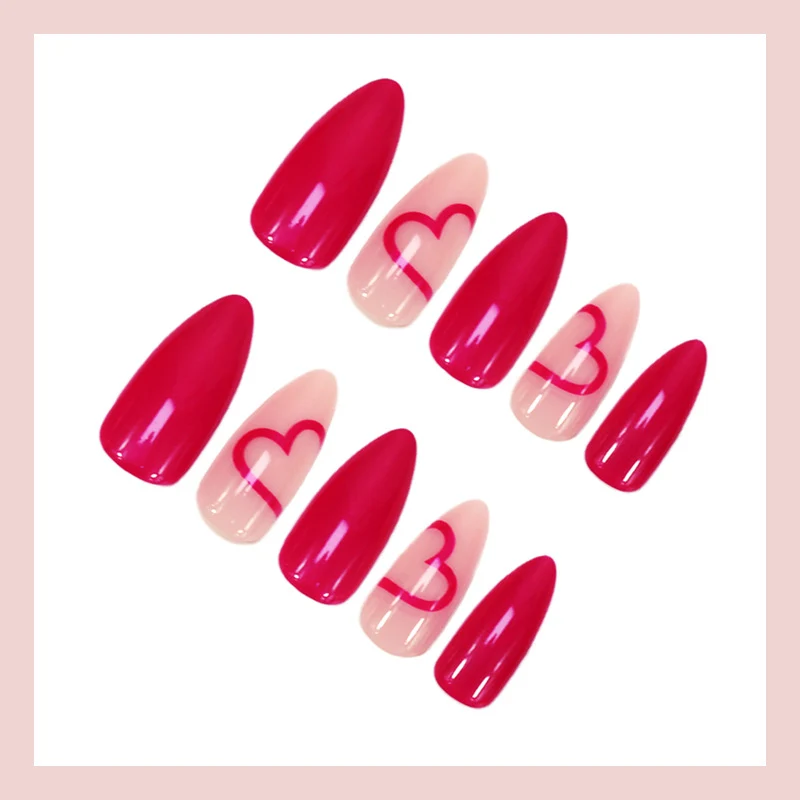 Kunstnagelset mit romantischen Herzdesigns Brehn