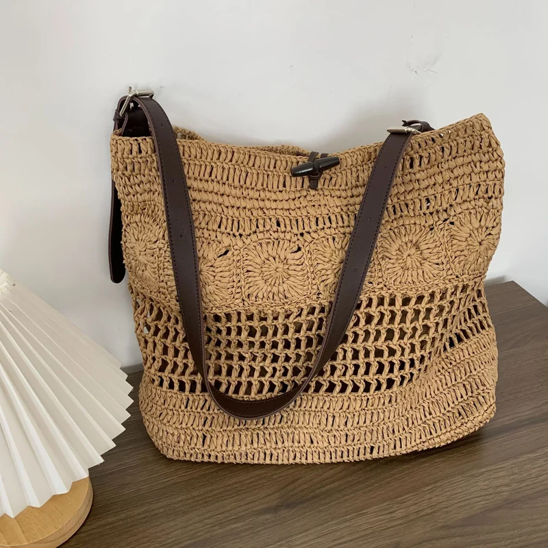 Geflochtene Handtasche mit robusten Lederriemen Skanto