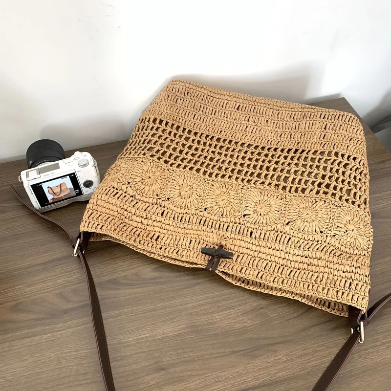 Geflochtene Handtasche mit robusten Lederriemen Skanto