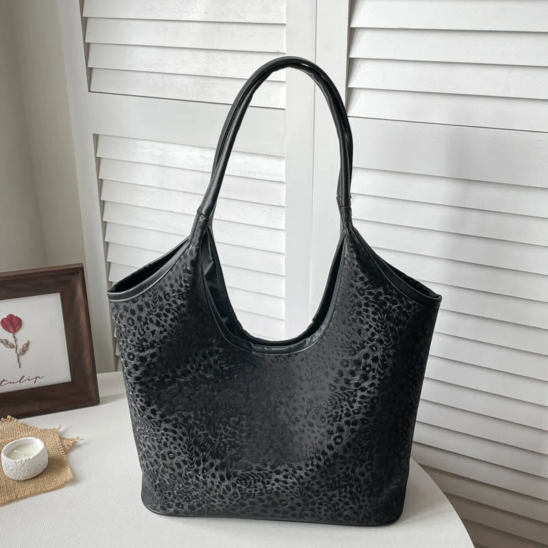 Geräumige Leopardenmuster Schultertasche