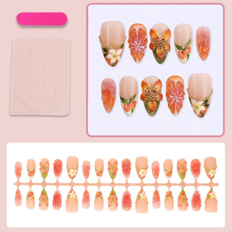 Kunstnagelset mit romantischen Blüten und fruchtigen Akzenten Brehn