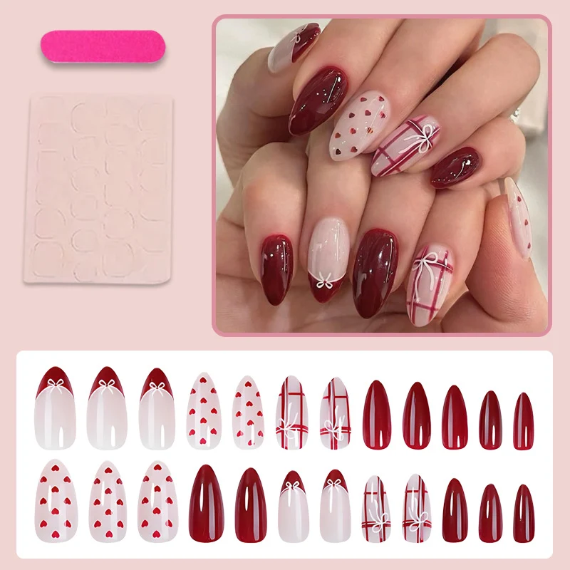 Kunstnagelset mit verspielten Herzen und eleganten Schleifen Brehn