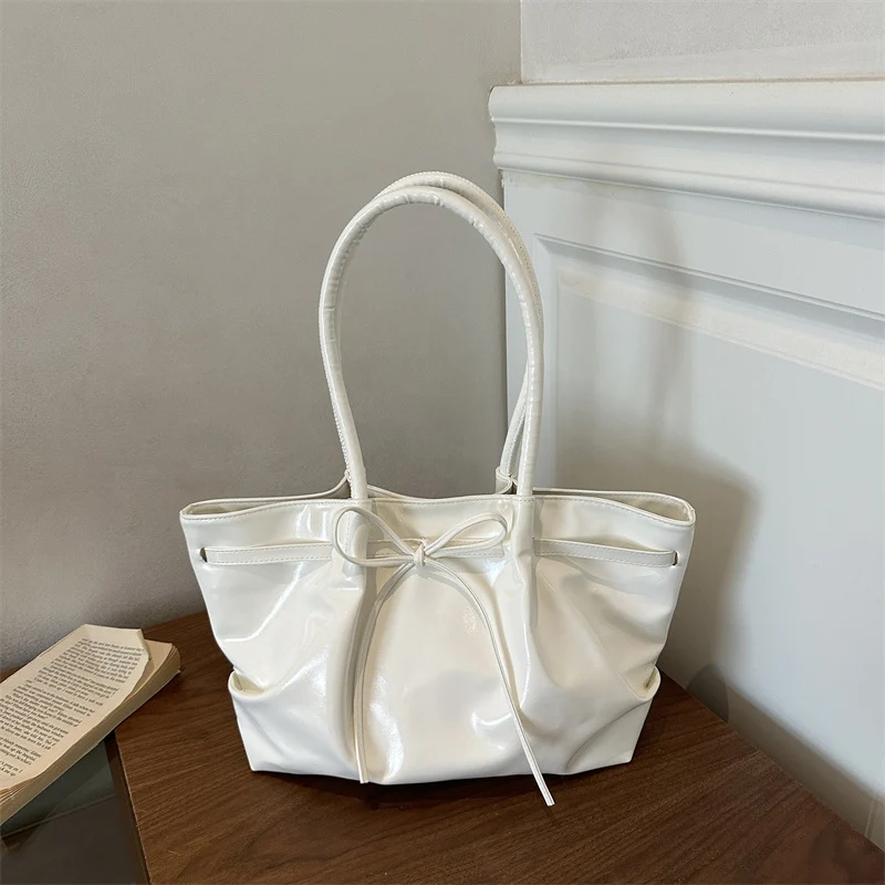 Elegante Patentleder Tote Bag