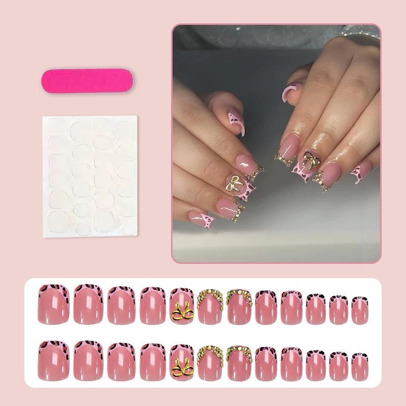 Kunstnagelset mit luxuriösen Filigran-Verzierungen Brehn