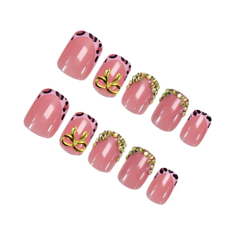 Kunstnagelset mit luxuriösen Filigran-Verzierungen Brehn