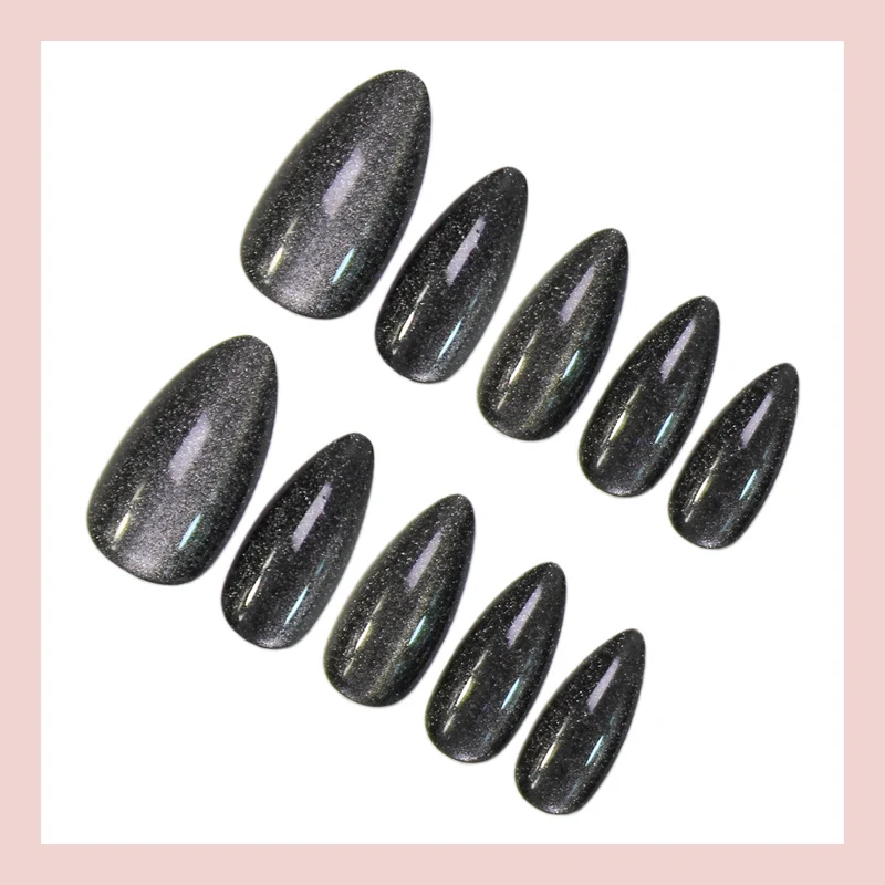 Kunstnagelset mit stilvollem Design Brehn