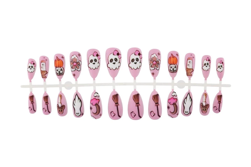 Kunstnagelset mit verspielten Halloween-Motiven Brehn