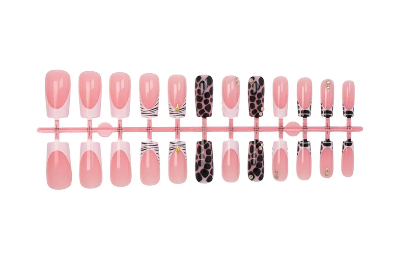 Kunstnagelset mit modernen animalischen Designs Brehn