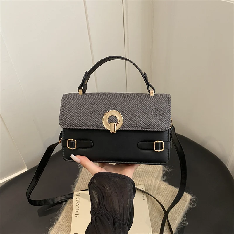 Strukturierte Handtasche