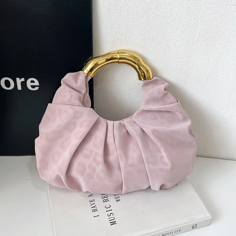 Moderne gefaltete Handtasche