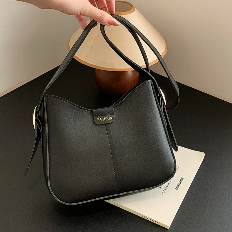 Moderne Minimalistische Schultertasche
