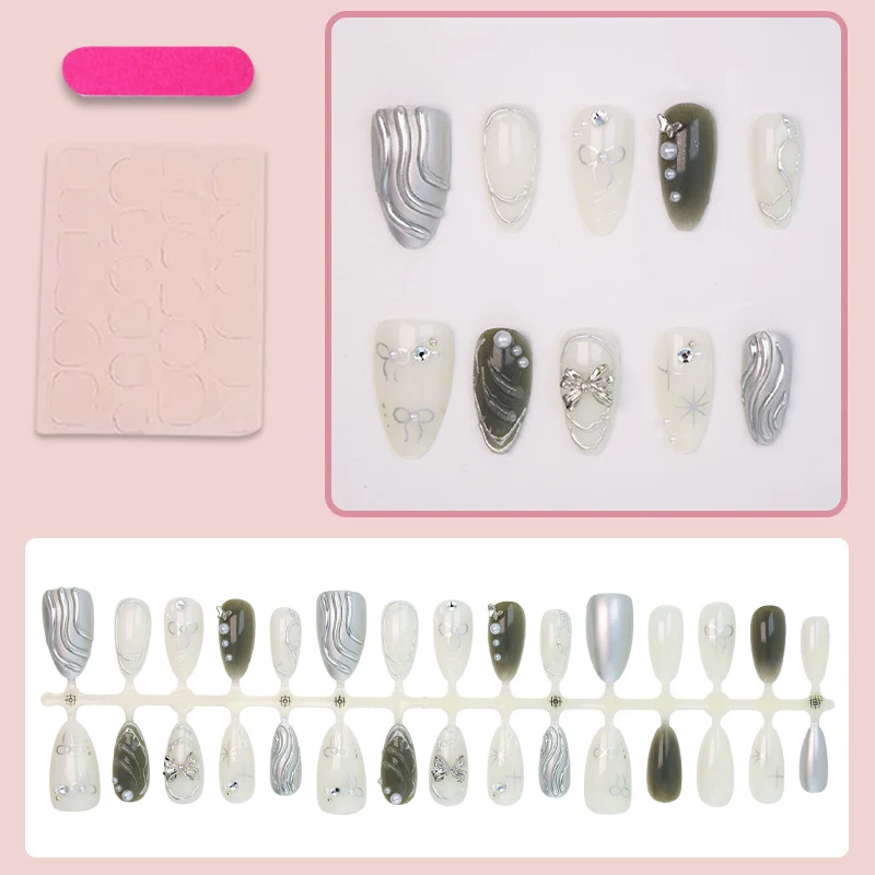 Kunstnagelset mit luxuriösen 3D-Verzierungen und eleganten Stein-Akzenten Brehn
