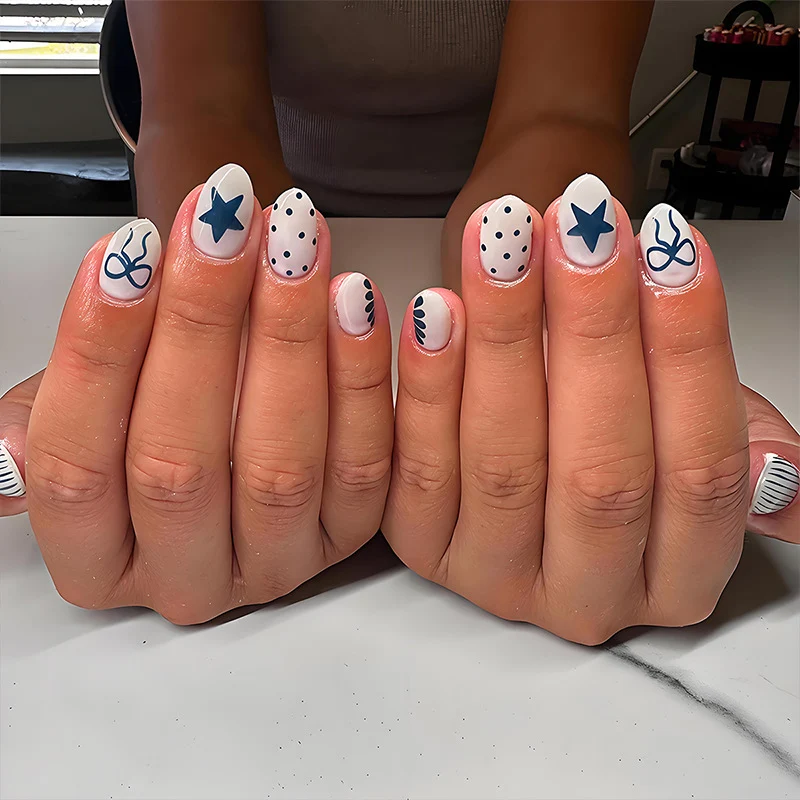 Kunstnagelset mit modernen grafischen Mustern und stilvollen Akzenten Brehn