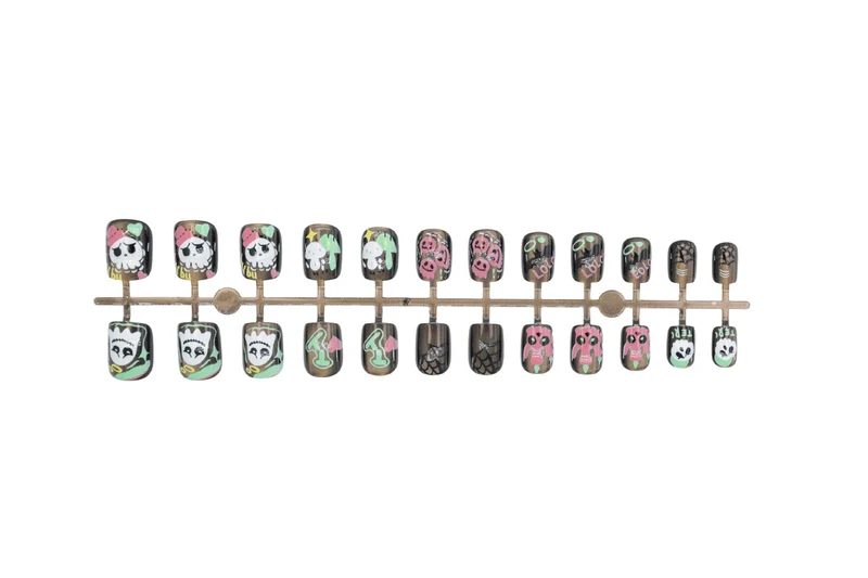 Kunstnagelset mit kreativen gruseligen Motiven Brehn