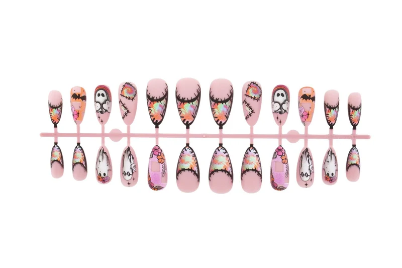 Kunstnagelset mit kreativen Geister- und Halloweenmotiven Brehn