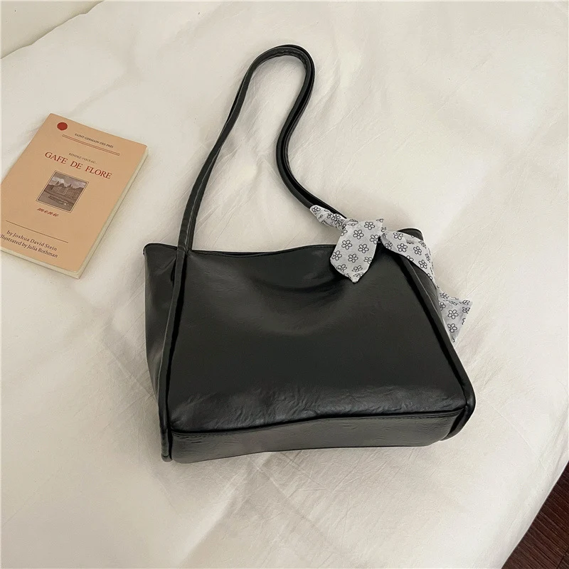 Chic Casual Handtas