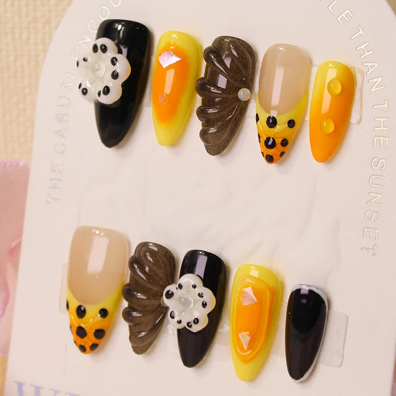 Kunstnagelset mit kreativen Dessert-Motiven Brehn