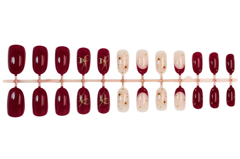 Kunstnagelset mit luxuriösen Verzierungen und modernen Designs Brehn