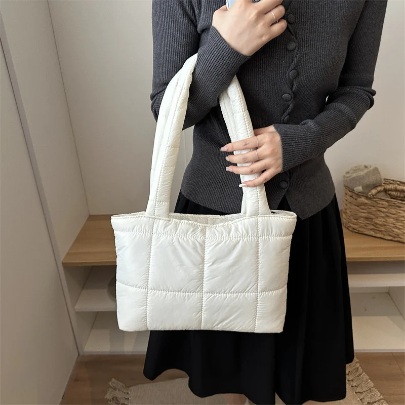 Stylische gepolsterte Handtasche