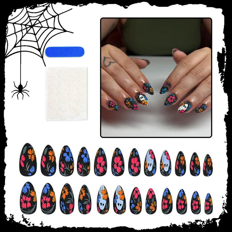 Kunstnagelset mit gruseligem Halloween-Design und bunten Blütenakzenten Brehn