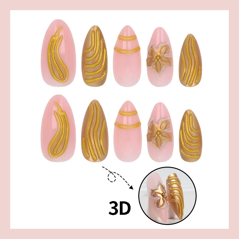 Kunstnagelset mit goldenen Verzierungen und eleganten Formen Brehn