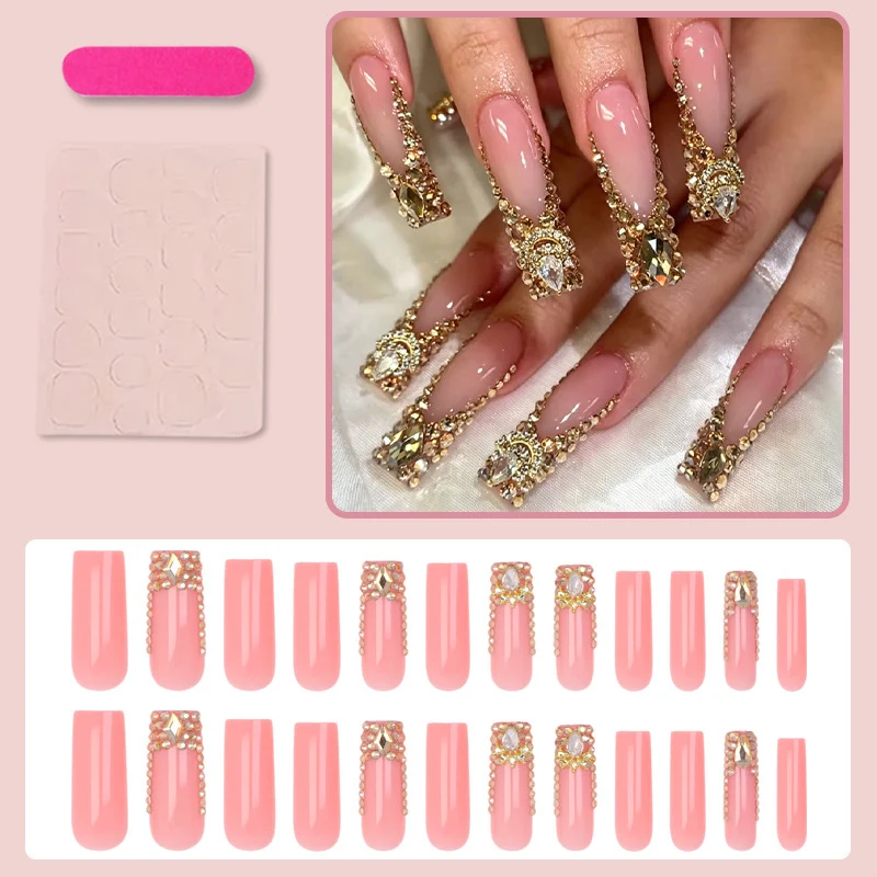 Kunstnagelset mit Glamourösen Strassakzenten Brehn