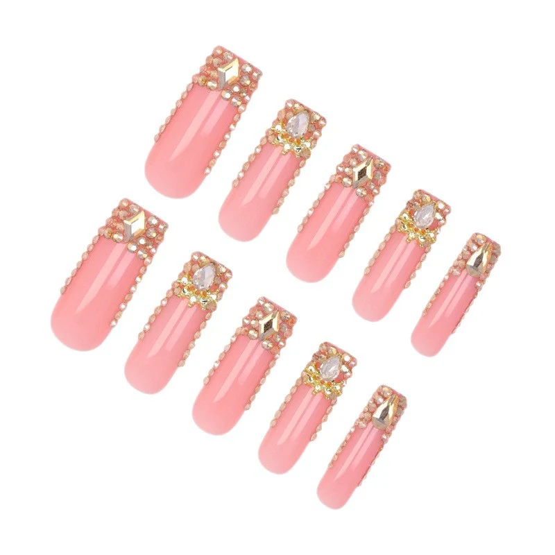 Kunstnagelset mit Glamourösen Strassakzenten Brehn