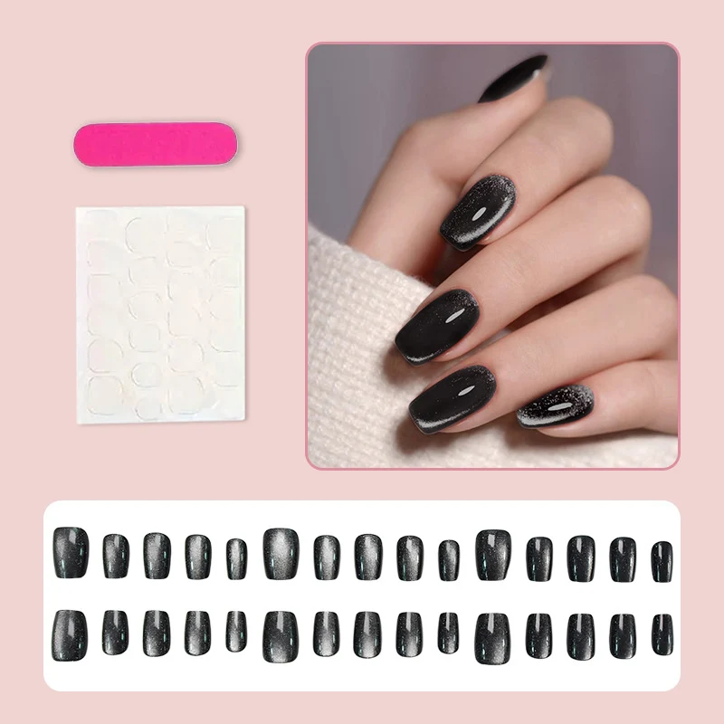 Kunstnagelset mit Glamourösen Schwarz-Glitzer-Akzenten Brehn