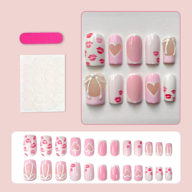 Kunstnagelset mit liebevollen Herz- und Lippenmotiven Brehn