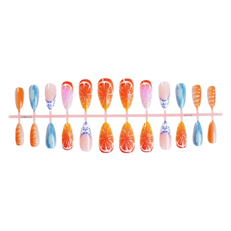 Kunstnagelset mit lebhaften Fruchtmotiven Brehn